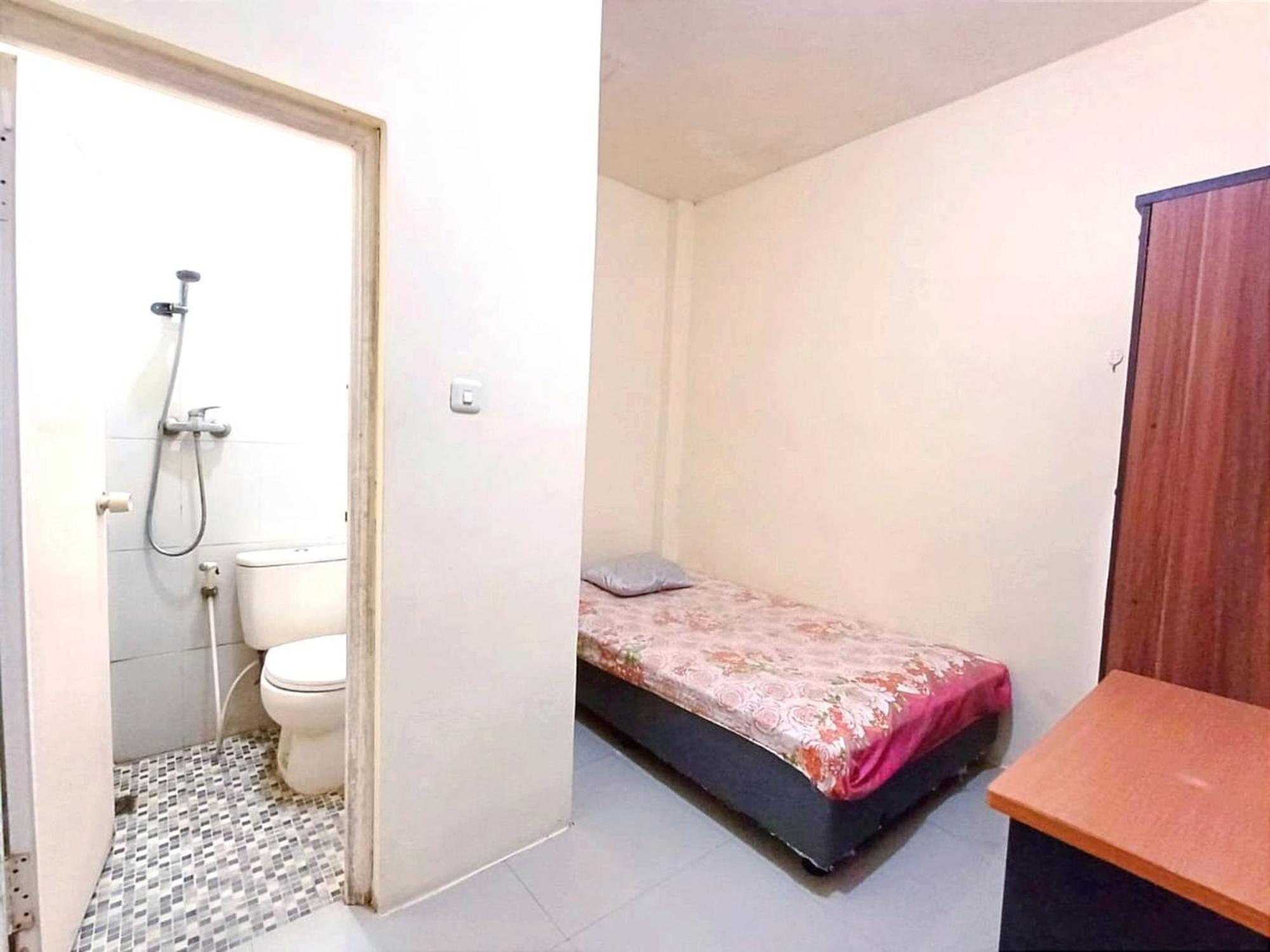 Wisma tamu Kost Griya Marina By Ecommerceloka *